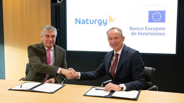 Naturgy y el BEI acuerdan un préstamo de 1.000 millones de euros para invertir en proyectos de energía solar fotovoltaica y eólica terrestre en España