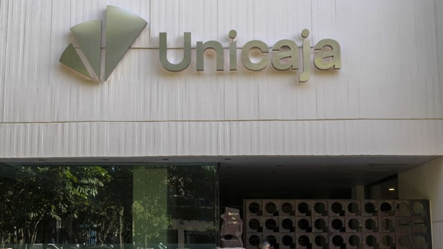 Unicaja se une un año más a la Fundación Adecco en su misión de impulsar el empleo de mujeres en riesgo de exclusión en España