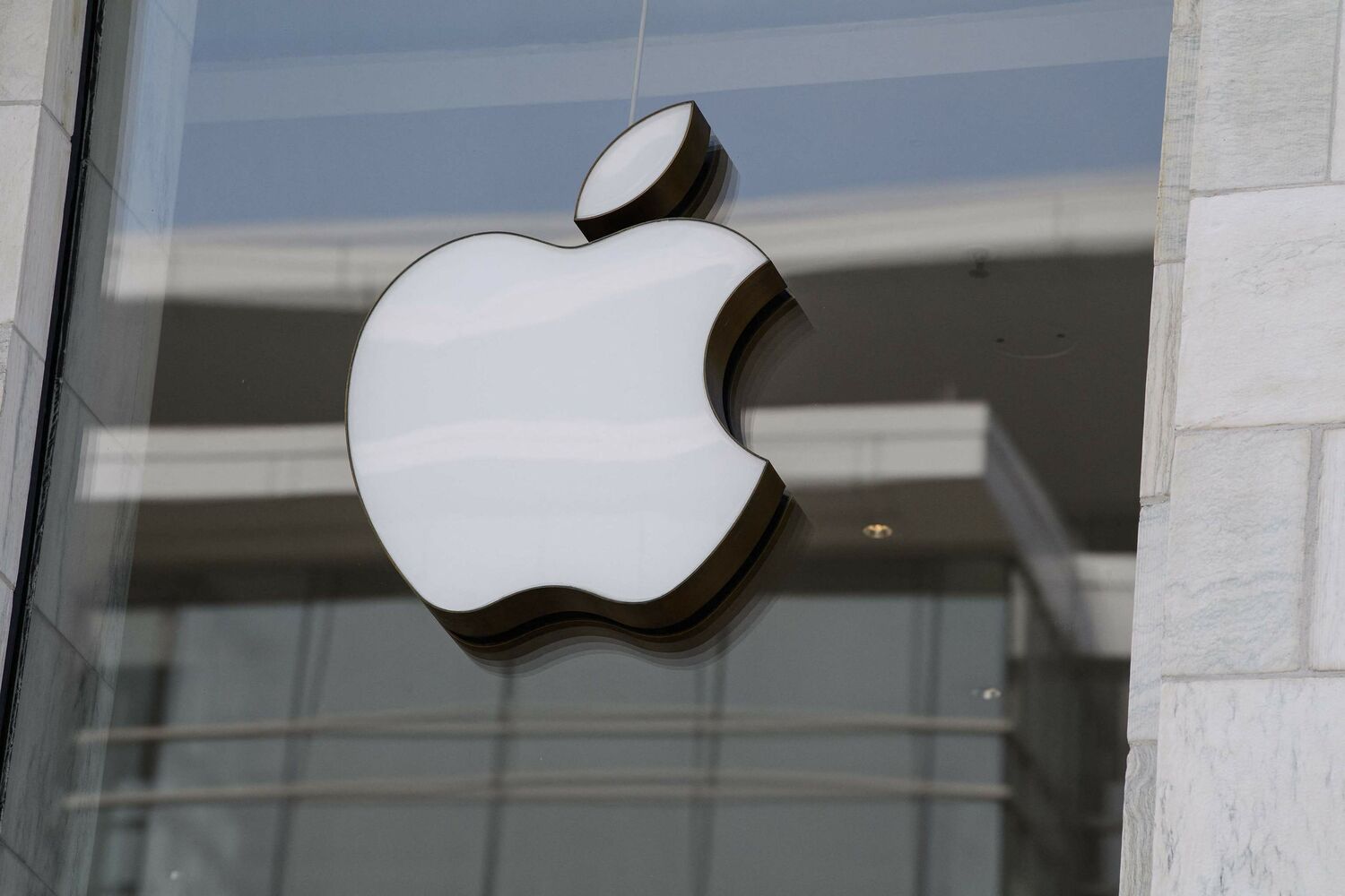 El Departamento de Justicia de EEUU acusa a Apple de crear un monopolio con sus iPhones