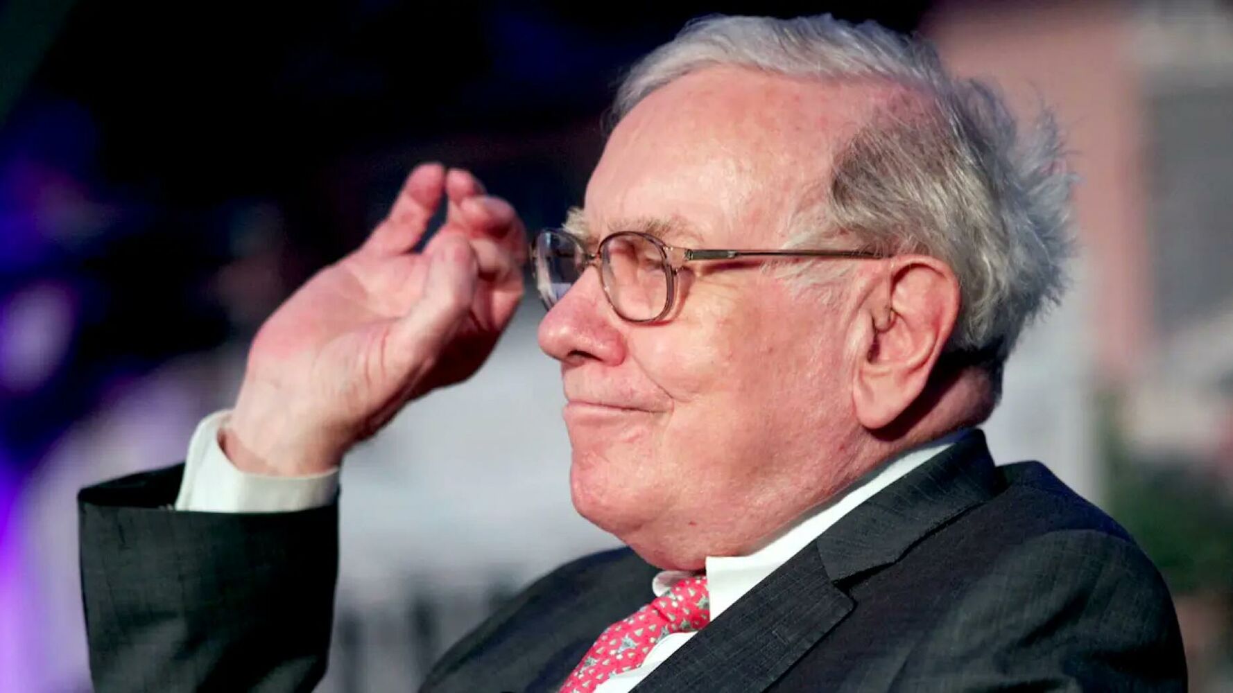 Warren Buffett acumula niveles récord de efectivo en el tercer trimestre