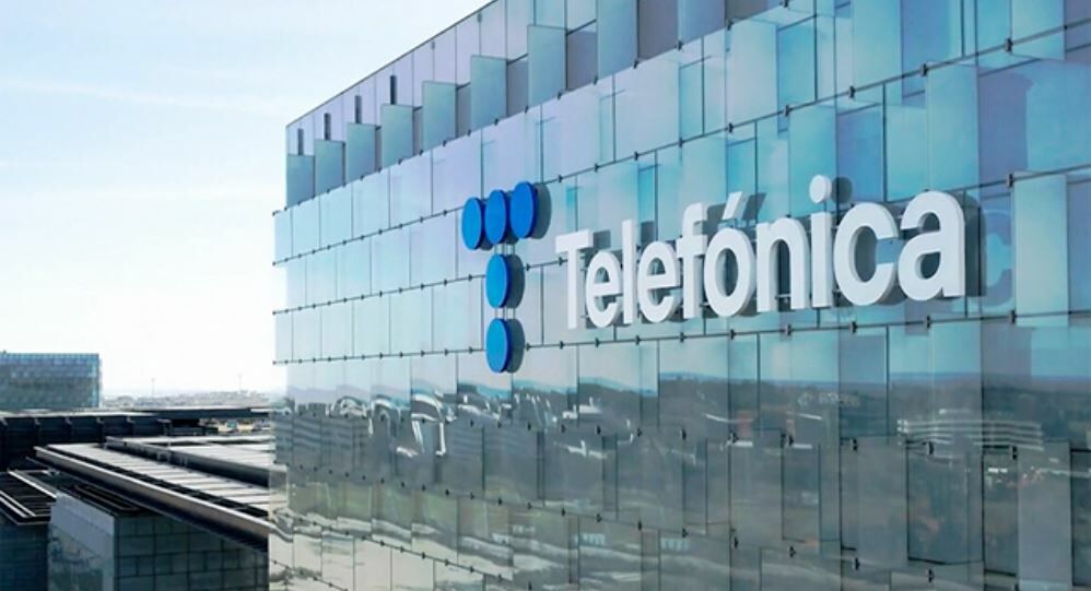 Telefónica se mantiene en zona de máximos con potencial del 10% 