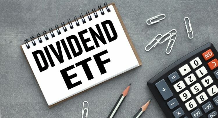 ETF diversificado globalmente bajo estrategia rentabilidad dividendo-yield