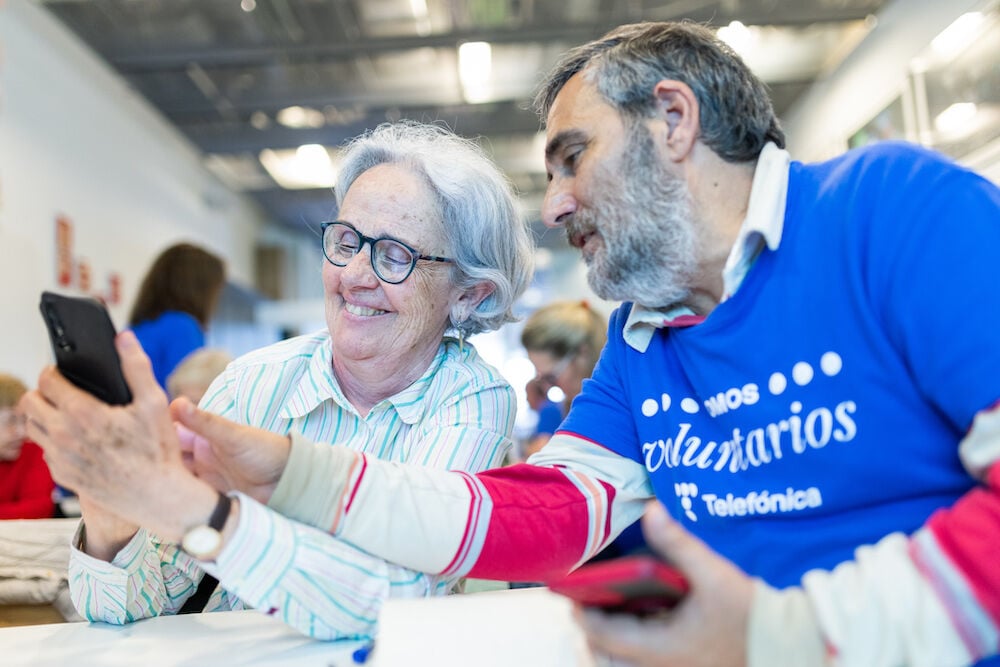 RECONECTADOS. La tecnología no tiene edad