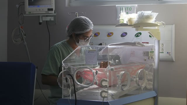 La UCI neonatal obtiene la acreditación de nivel IIIA